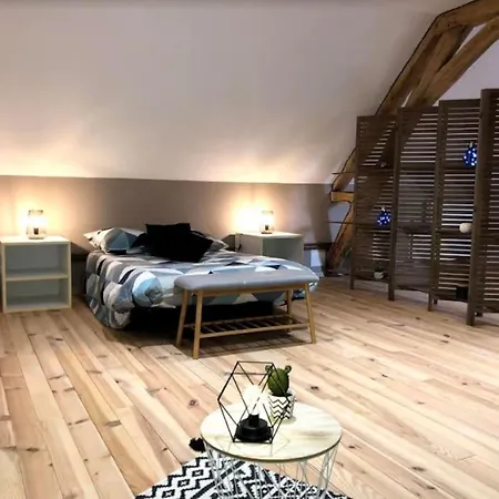 La Bergerie, Piscine Chauffee, Couzon