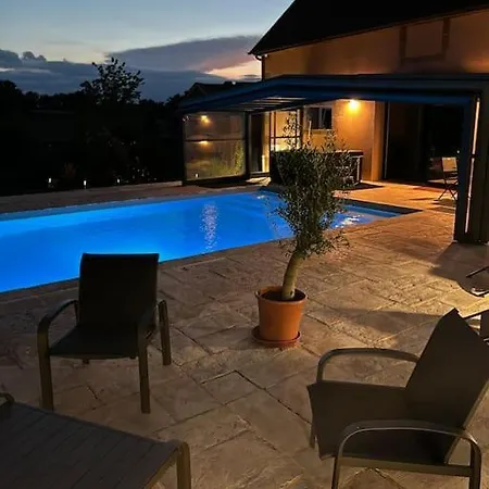 Tatil Evi La Bergerie, Piscine Chauffee, Couzon